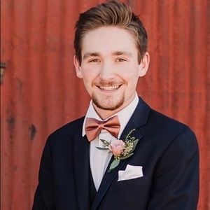 Meet your Posher, Logan